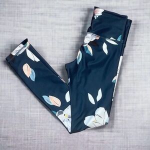 Athleta NavyBlue Floral Elations 7/8 Leggings - Size XXS